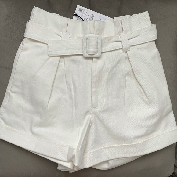 SOLD !Zara high waist shorts - Picture 2 of 4